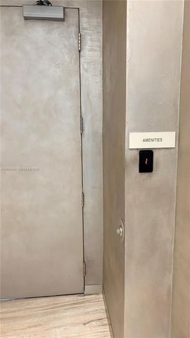 1000 Brickell Plz 4009, Miami, FL 33131