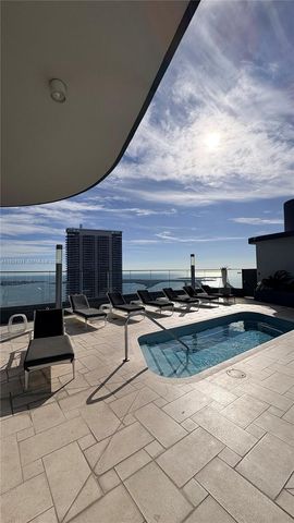1000 Brickell Plz 4009, Miami, FL 33131