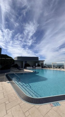 1000 Brickell Plz 4009, Miami, FL 33131