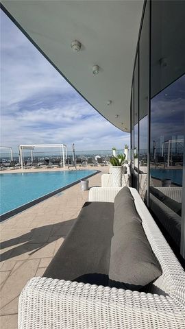 1000 Brickell Plz 4009, Miami, FL 33131