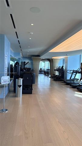 1000 Brickell Plz 4009, Miami, FL 33131