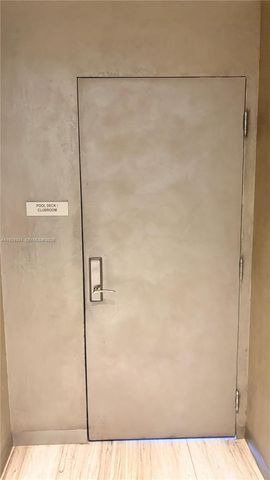 1000 Brickell Plz 4009, Miami, FL 33131