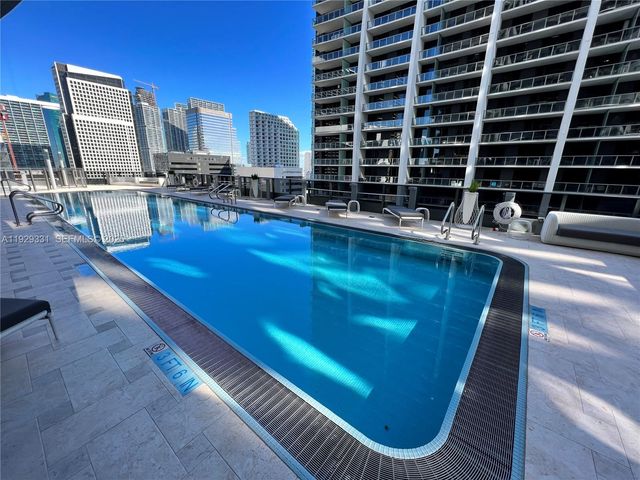 1000 Brickell Plz 4009, Miami, FL 33131