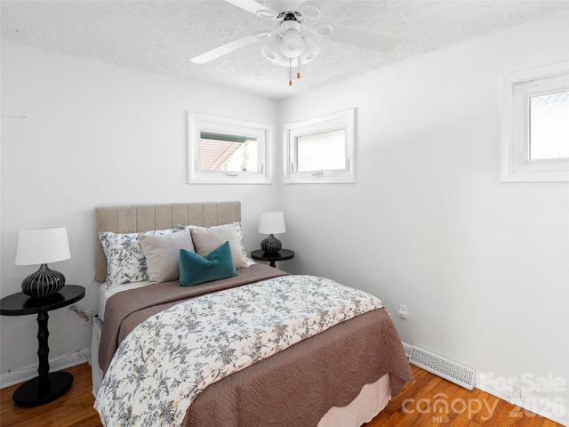 68 Vandalia Avenue, Asheville, NC 28806