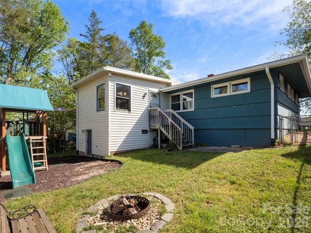 68 Vandalia Avenue, Asheville, NC 28806