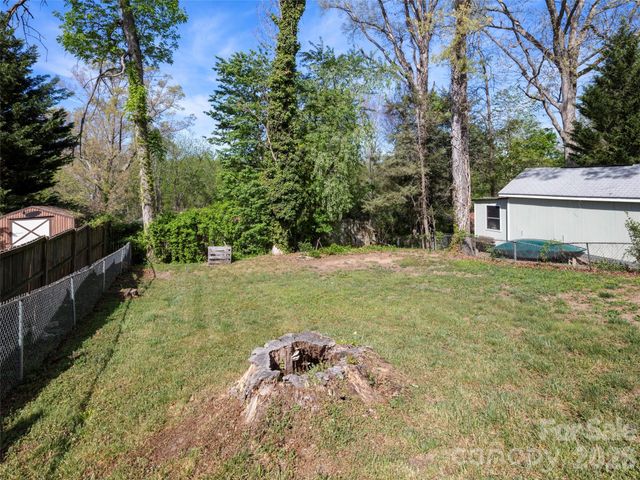 68 Vandalia Avenue, Asheville, NC 28806