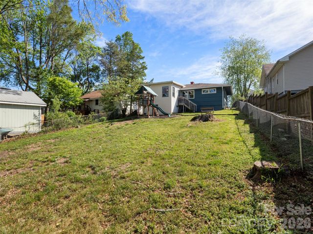 68 Vandalia Avenue, Asheville, NC 28806