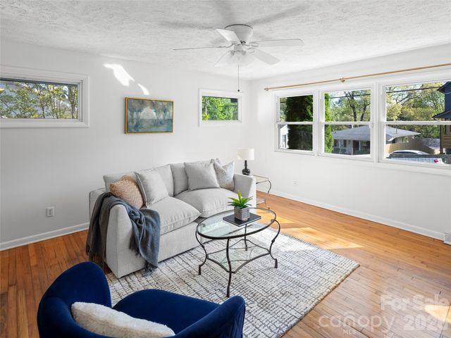 68 Vandalia Avenue, Asheville, NC 28806