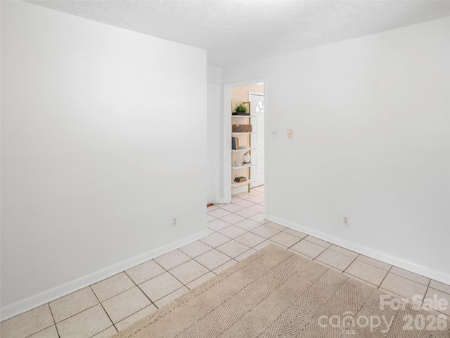 68 Vandalia Avenue, Asheville, NC 28806
