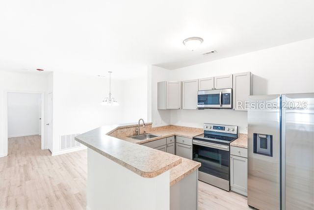 100 Kensington Blvd Apt 305, Bluffton, SC 29910