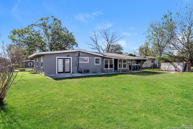 6127 Bright Valley Dr, San Antonio, TX 78242