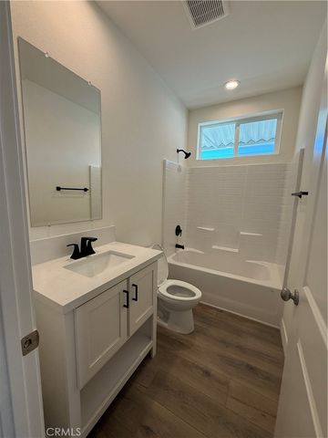 1635 W Covina Boulevard 101, San Dimas, CA 91773