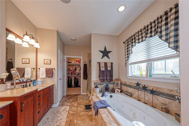 96 Vance Dr, Cross Creek Twp, PA 15021