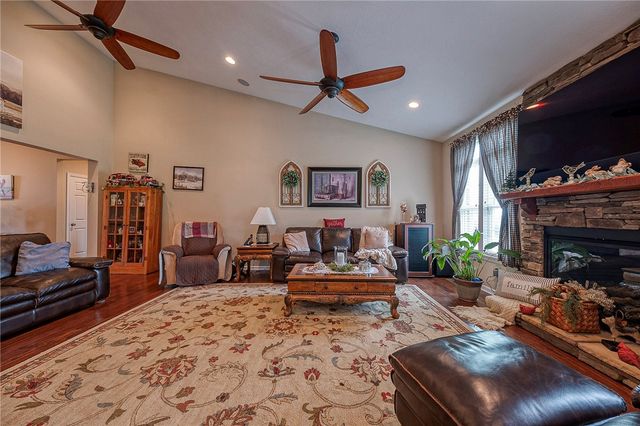 96 Vance Dr, Cross Creek Twp, PA 15021