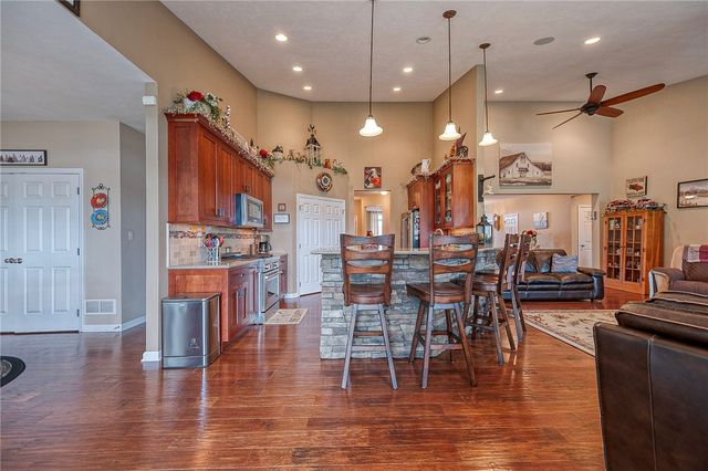 96 Vance Dr, Cross Creek Twp, PA 15021