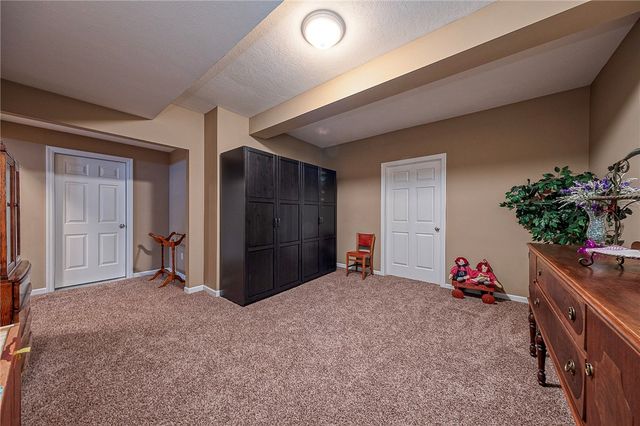 96 Vance Dr, Cross Creek Twp, PA 15021