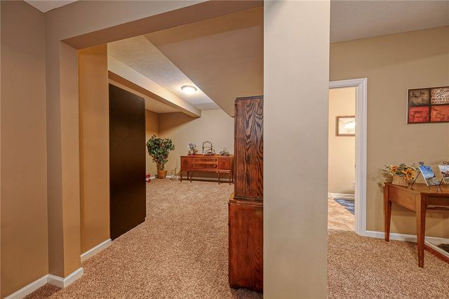 96 Vance Dr, Cross Creek Twp, PA 15021