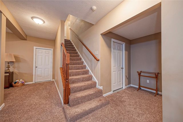 96 Vance Dr, Cross Creek Twp, PA 15021