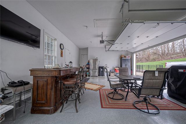 96 Vance Dr, Cross Creek Twp, PA 15021