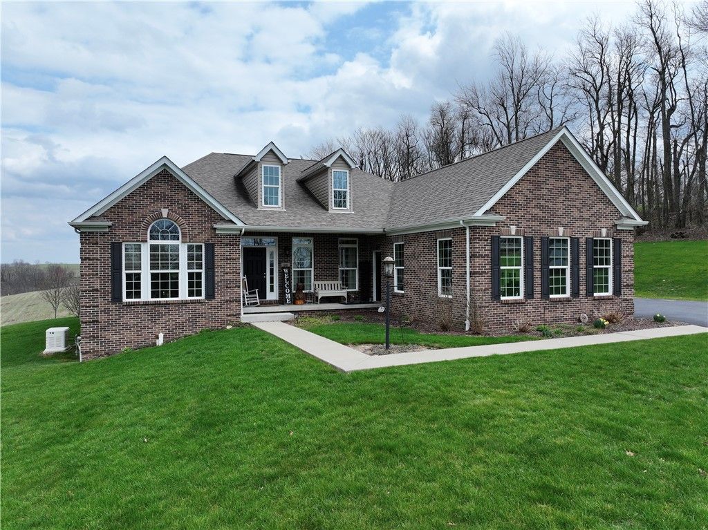 96 Vance Dr, Cross Creek Twp, PA 15021