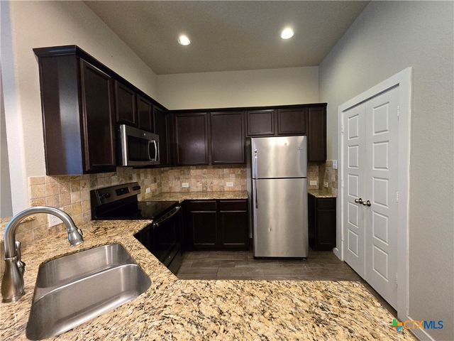 526 Creekside Forest, New Braunfels, TX 78130