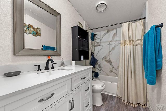 979 S Dawnview Dr, Pueblo West, CO 81007