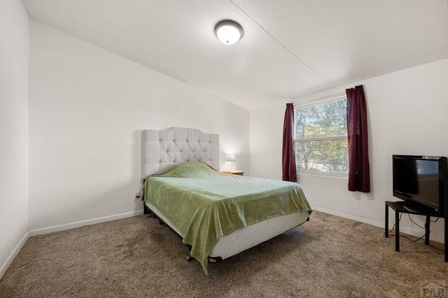 979 S Dawnview Dr, Pueblo West, CO 81007