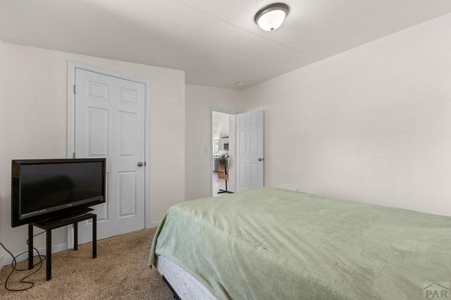 979 S Dawnview Dr, Pueblo West, CO 81007