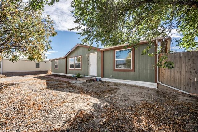 979 S Dawnview Dr, Pueblo West, CO 81007