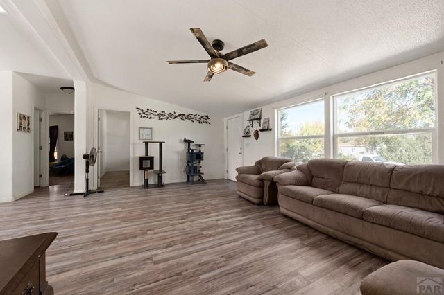 979 S Dawnview Dr, Pueblo West, CO 81007