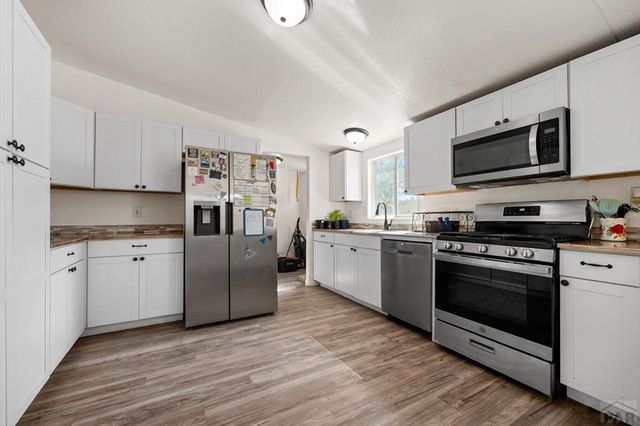 979 S Dawnview Dr, Pueblo West, CO 81007