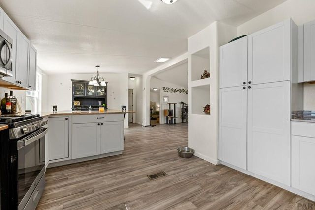 979 S Dawnview Dr, Pueblo West, CO 81007