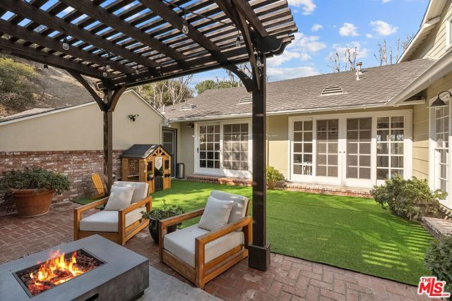 3734 Loadstone Drive, Sherman Oaks, CA 91403