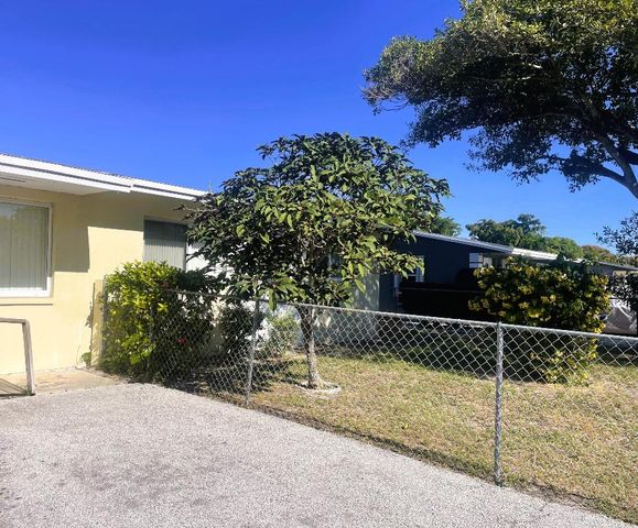 513 NW 9th Avenue, Boynton Beach, FL 33435