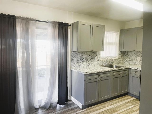 513 NW 9th Avenue, Boynton Beach, FL 33435