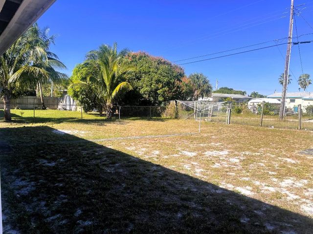 513 NW 9th Avenue, Boynton Beach, FL 33435