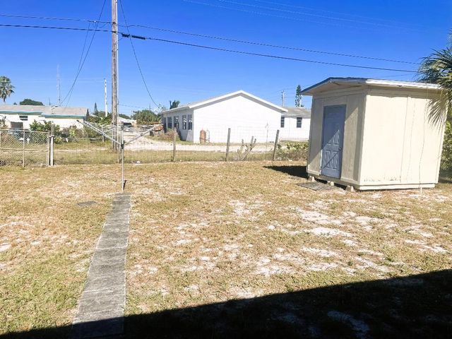 513 NW 9th Avenue, Boynton Beach, FL 33435