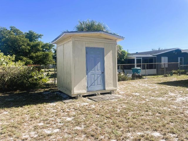 513 NW 9th Avenue, Boynton Beach, FL 33435