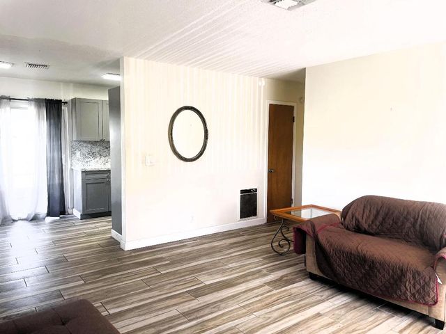 513 NW 9th Avenue, Boynton Beach, FL 33435