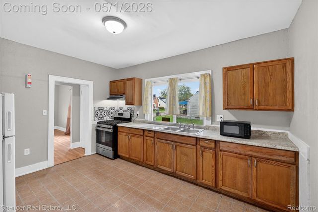 6881 Brace Street, Detroit, MI 48228