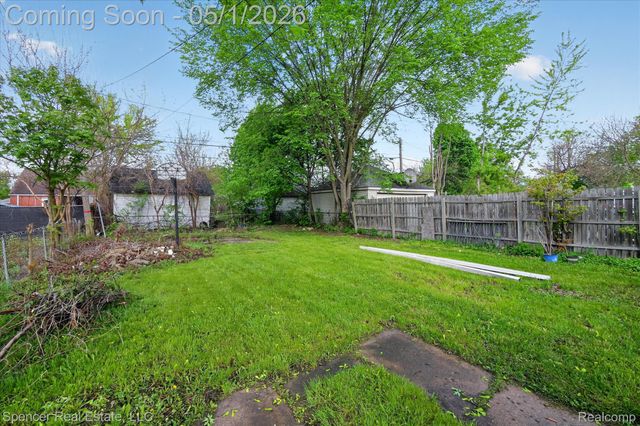 6881 Brace Street, Detroit, MI 48228