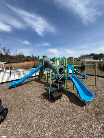 104 Madera Court, Spartanburg, SC 29302