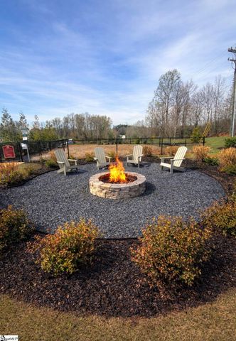 104 Madera Court, Spartanburg, SC 29302