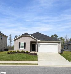 104 Madera Court, Spartanburg, SC 29302
