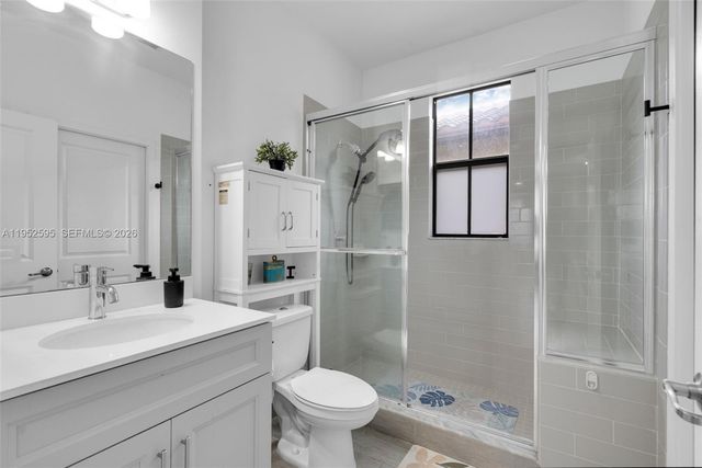 4925 NW 51st Ter, Tamarac, FL 33319