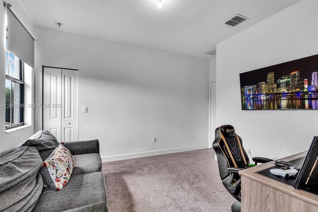 4925 NW 51st Ter, Tamarac, FL 33319