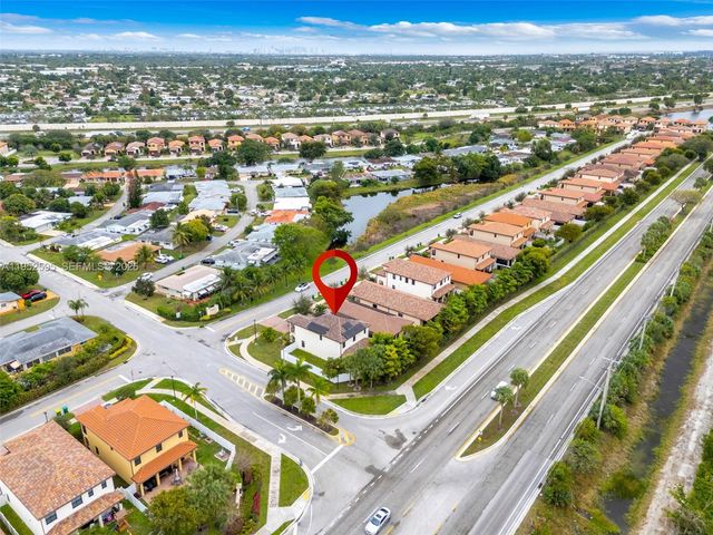 4925 NW 51st Ter, Tamarac, FL 33319
