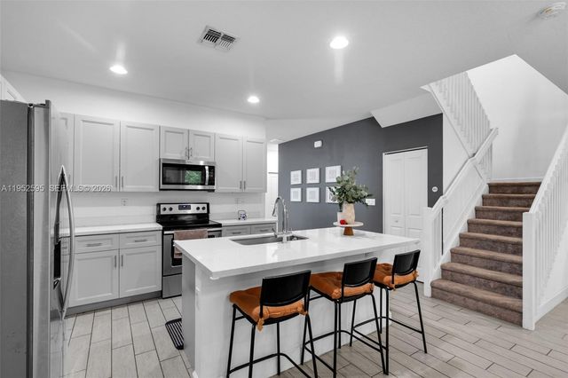 4925 NW 51st Ter, Tamarac, FL 33319