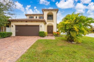 4925 NW 51st Ter, Tamarac, FL 33319