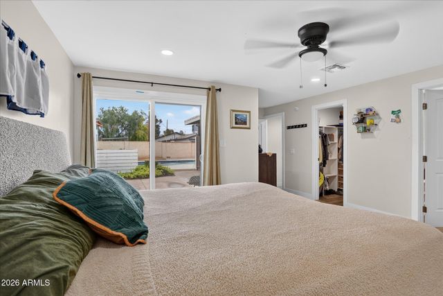 2334 W AUGUSTA Avenue, Phoenix, AZ 85021